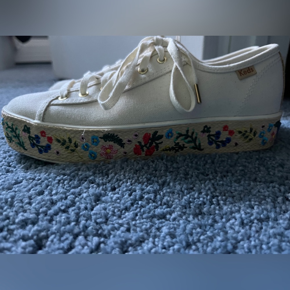SNEAKERS | RIFLE PAPER CO. TRIPLE KICK EMBROIDERED SNEAKERS NATURAL KEDS WOMENS